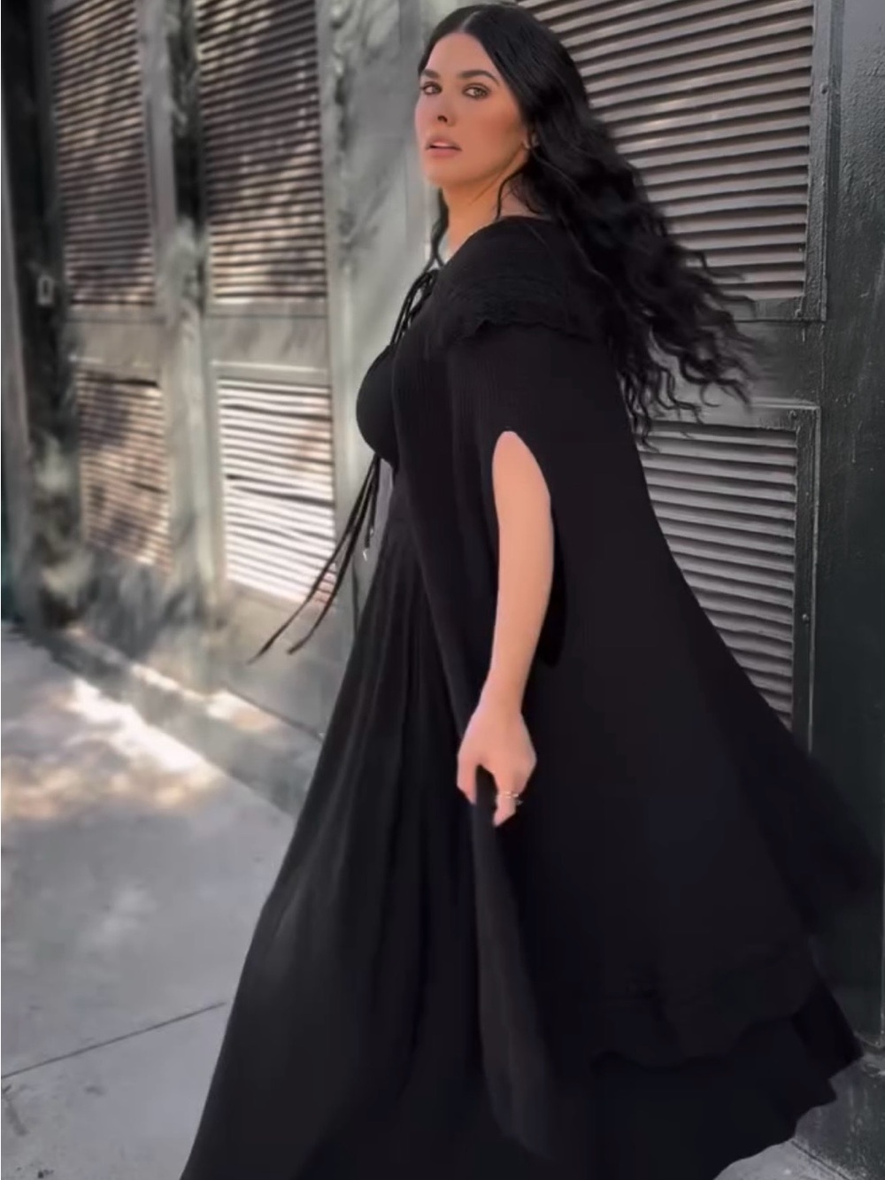 Foxblood Black Knit Cape - Picture 2 of 7
